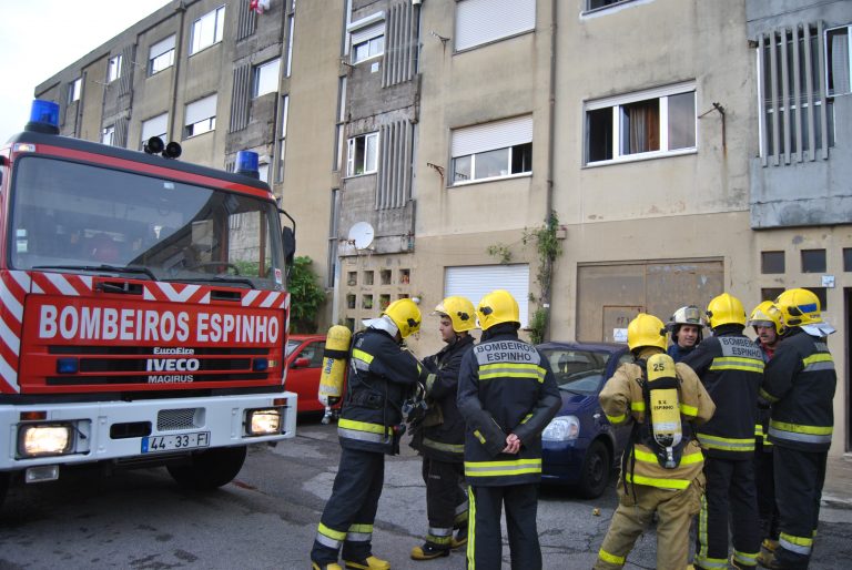 Princípio de incêndio no Bairro Ponte Anta