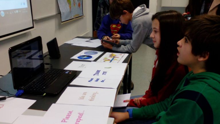 Aprender com o Skype no Agrupamento de Escolas Dr. Manuel Gomes de Almeida Aprender com o Skype no Agrupamento de Escolas Dr. Manuel Gomes de Almeida