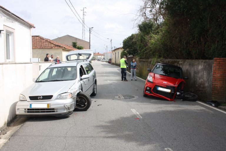 Acidente na Rua da Guimbra (Anta) sem feridos