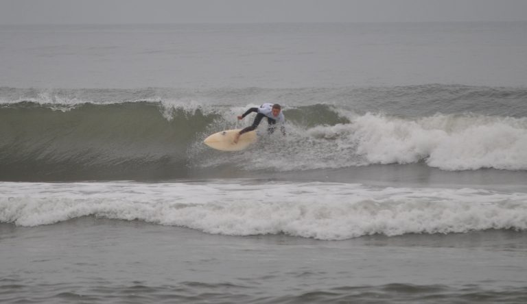 Espinho Pro Surf já nas ondas Espinho Pro Surf já nas ondas