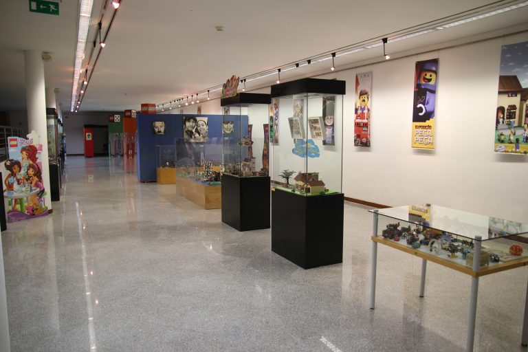 Inaugurada 3ª Exposição Peça a Peça no Multimeios Inaugurada 3ª Exposição Peça a Peça no Multimeios