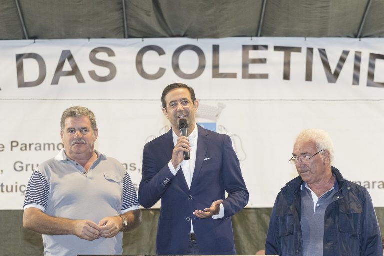 Pinto Moreira na inauguração da Festa das Coletividades de Paramos
