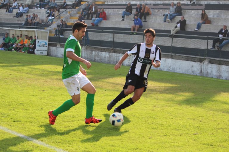Sp. Espinho vence Mealhada por 5-1