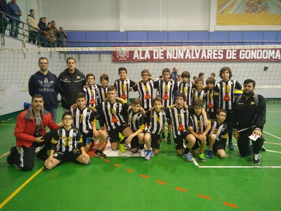 Voleibol: Minis B tigres classificaram-se para a fase final do Torneio de Natal da AVP Voleibol: Minis B tigres classificaram-se para a fase final do Torneio de Natal da AVP
