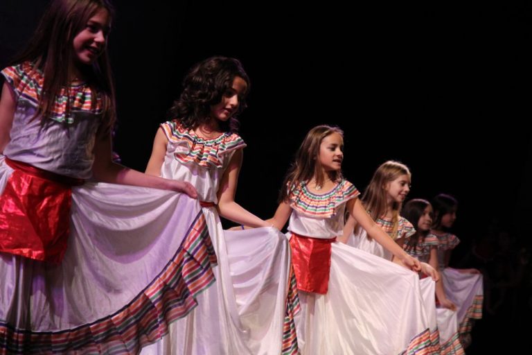 MTV Dance Kids e I’Girls deram show de Natal no Multimeios