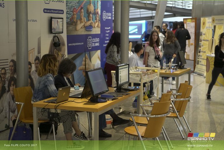 11º Feira das Profissões desafiou jovens e desempregados 11º Feira das Profissões desafiou jovens e desempregados