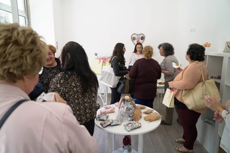 Loja “HandMade Market” abriu com a colaboração do GAEE