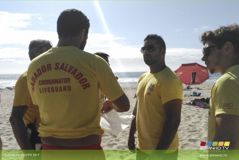 Turista espanhol socorrido por surfista e nadadores salvadores em Espinho