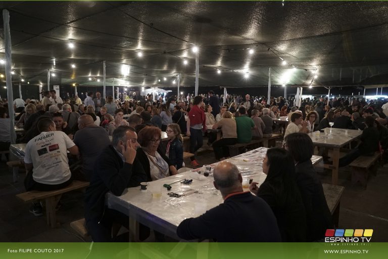 Festa das Coletividades a grande festa de Paramos