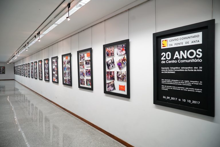 Inaugurada exposição “20 Anos do Centro Comunitário da Ponte de Anta”