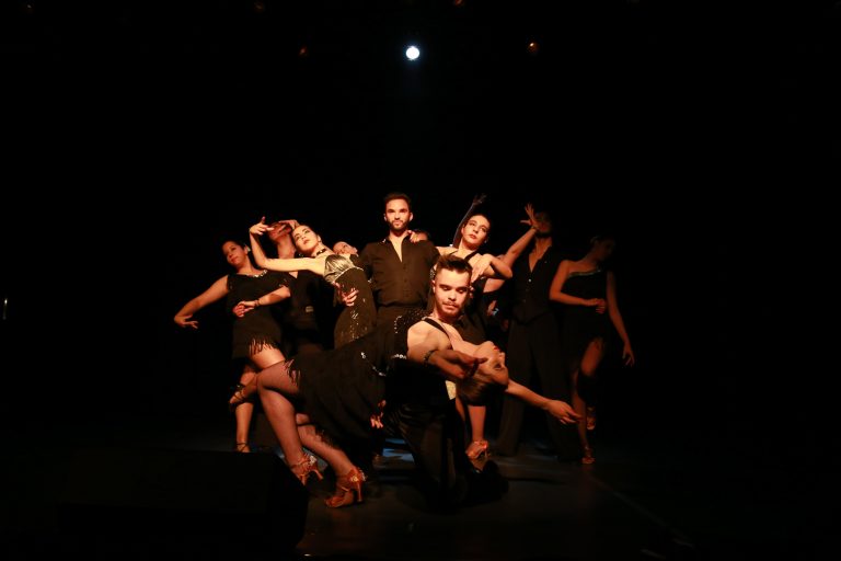 Escola de Bailado Adriana Domingues brilhou com “Cada qual com a sua arte” Escola de Bailado Adriana Domingues brilhou com “Cada qual com a sua arte”