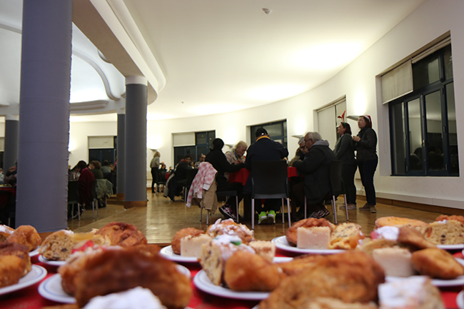 Ceia de Natal Solidária Ceia de Natal Solidária