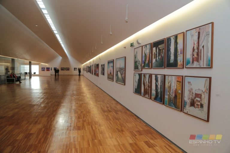 Inaugurada exposição de pintura de António Leite e Anttónia Portto no FACE