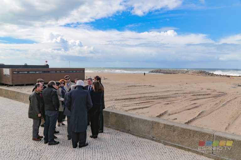 Obras no esporão norte de Espinho começam hoje Obras no esporão norte de Espinho começam hoje