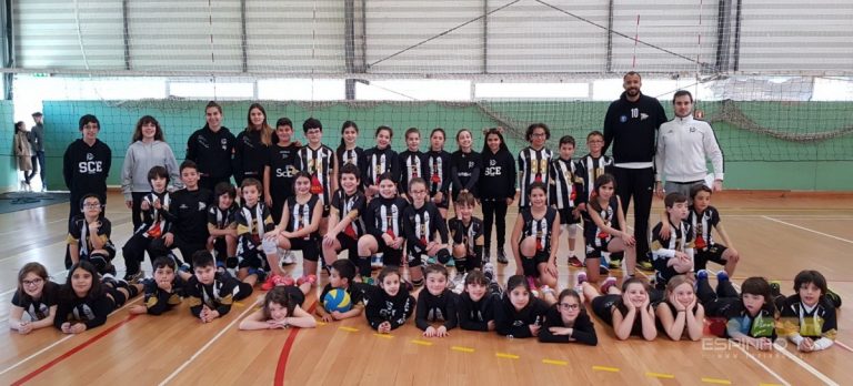 Voleibol: MINIS A do SCE brilham em Arcozelo Voleibol: MINIS A do SCE brilham em Arcozelo