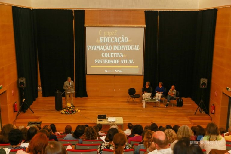 Conferência “O Papel da Educação na Formação Individual e Coletiva da Sociedade Atual”