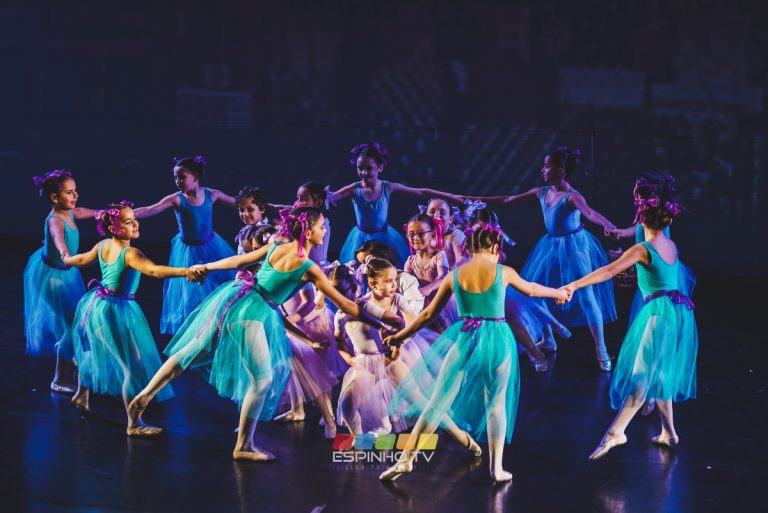 Escola de Bailado Adriana Domingues encheu o Multimeios Escola de Bailado Adriana Domingues encheu o Multimeios