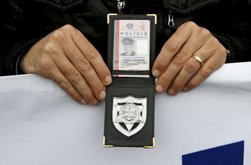 Homem suspeito por se ter identificado como polícia em Espinho