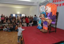 Mar-Marionetas abriu com baile para príncipes e princesas