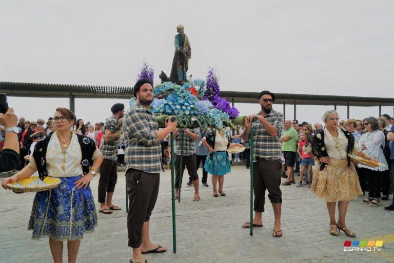 Direto: Milhares de pessoas assistiram à Procissão de S. Pedro