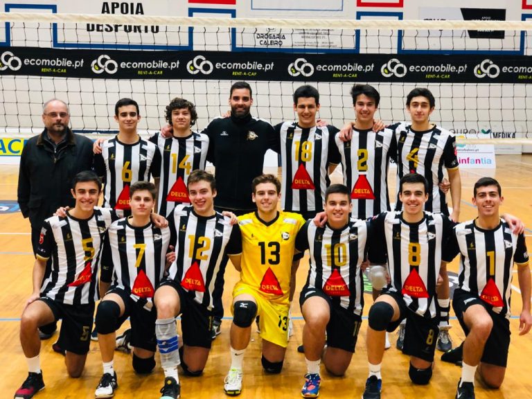 Voleibol SCE: Juniores invictos na final do campeonato nacional Voleibol SCE: Juniores invictos na final do campeonato nacional