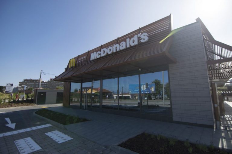 McDonalds de Terras de Santa Maria, solidários com os profissionais de saúde