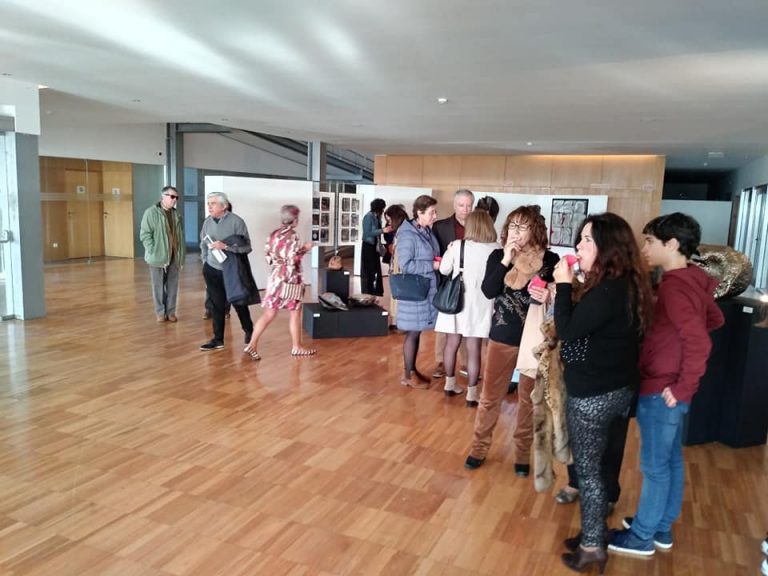 Inaugurada exposição no FACE “Pé Dentro, Pé Fora”