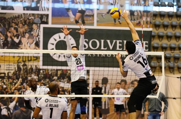 Voleibol: Tigres sofrem derrota frente ao Fonte Bastardo Voleibol: Tigres sofrem derrota frente ao Fonte Bastardo