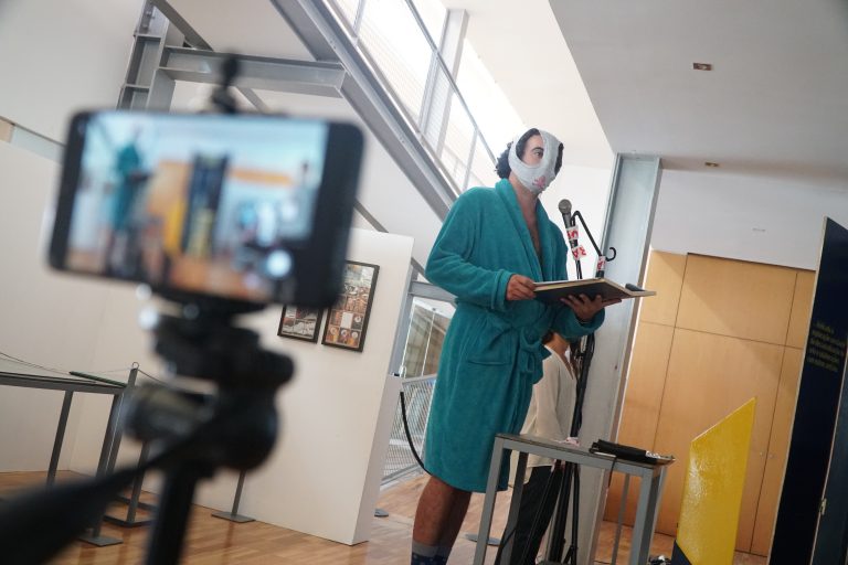 Encerramento da exposição “Cut & Paste” de Monsenhor enVide neFelibata Encerramento da exposição “Cut & Paste” de Monsenhor enVide neFelibata