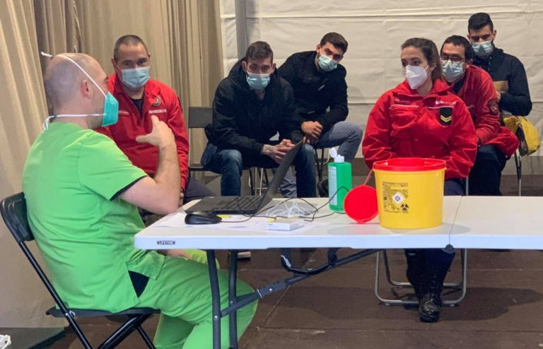 Bombeiros de Espinho iniciam vacinação contra a Covid-19