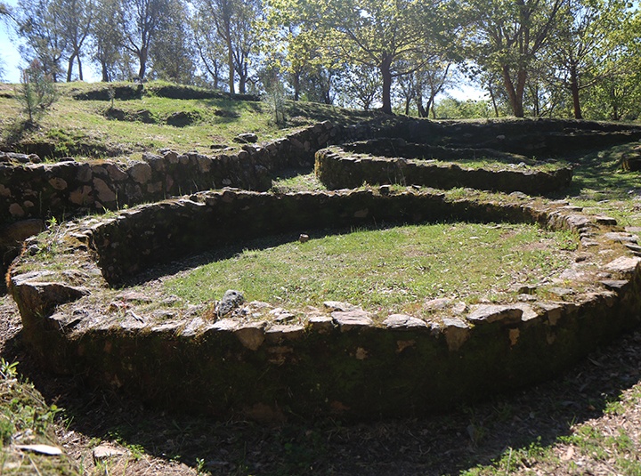 Abertas as visitas guiadas ao Castro de Ovil Abertas as visitas guiadas ao Castro de Ovil