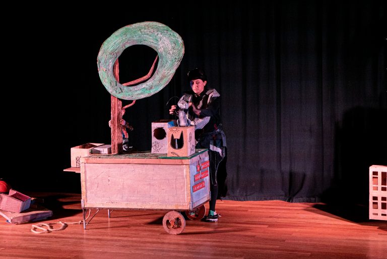 Espetáculo “História de um Gato e de um Rato que se tornaram amigos”