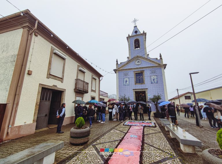 Procissão voltou a sair nos Altos-Céus Procissão voltou a sair nos Altos-Céus