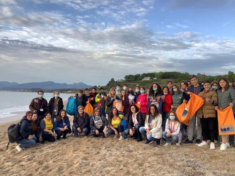 ERASMUS+ leva alunos do AEMGA à Grécia ERASMUS+ leva alunos do AEMGA à Grécia