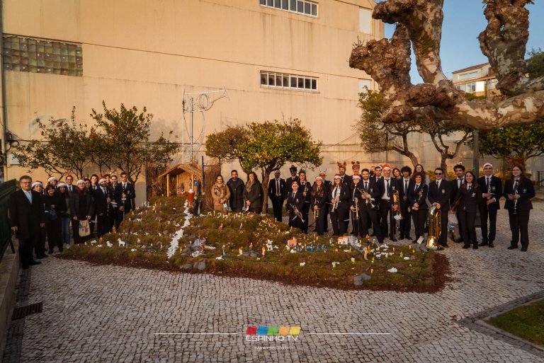 Banda de Música da Cidade de Espinho animou a tarde com sons de Natal
