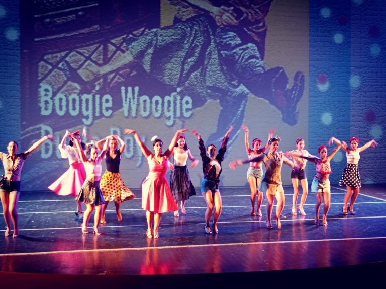 50 anos da Escola de Bailado e Artes Adriana Domingues 50 anos da Escola de Bailado e Artes Adriana Domingues