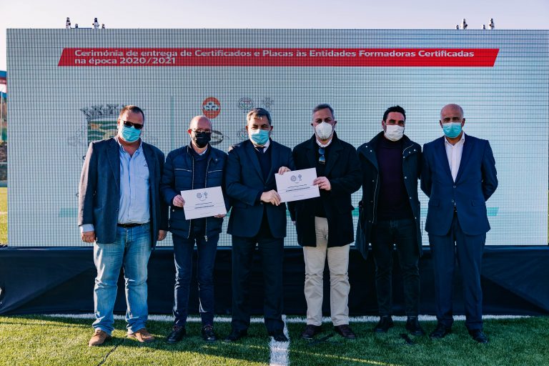 3 clubes do Concelho de Espinho recebem certificado de Entidades Formadoras 3 clubes do Concelho de Espinho recebem certificado de Entidades Formadoras