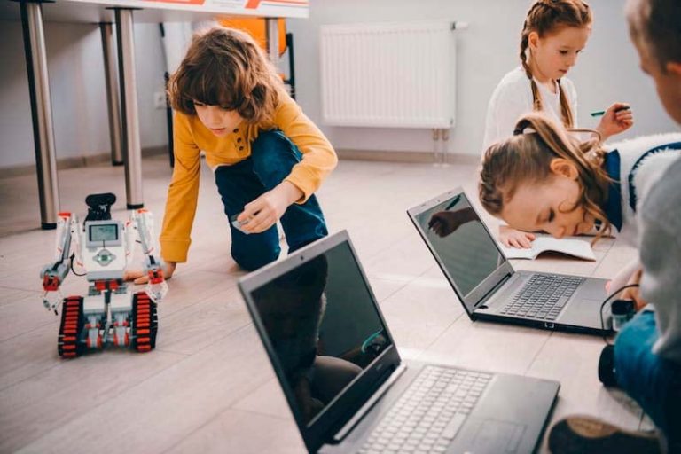 Escola Profissional de Espinho irá participar no projeto Learning By Competing