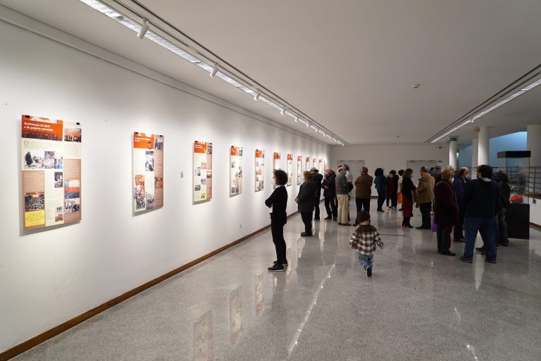 Inaugurada exposição no Multimeios sobre o Centenário do PCP Inaugurada exposição no Multimeios sobre o Centenário do PCP