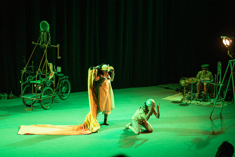 Mar-Marionetas: Companhia Fértil e Boca de Cão subiram ao palco