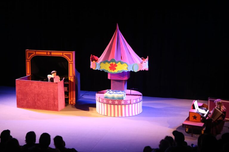 Três grandes espetáculos no arranque do Festival Mar-Marionetas