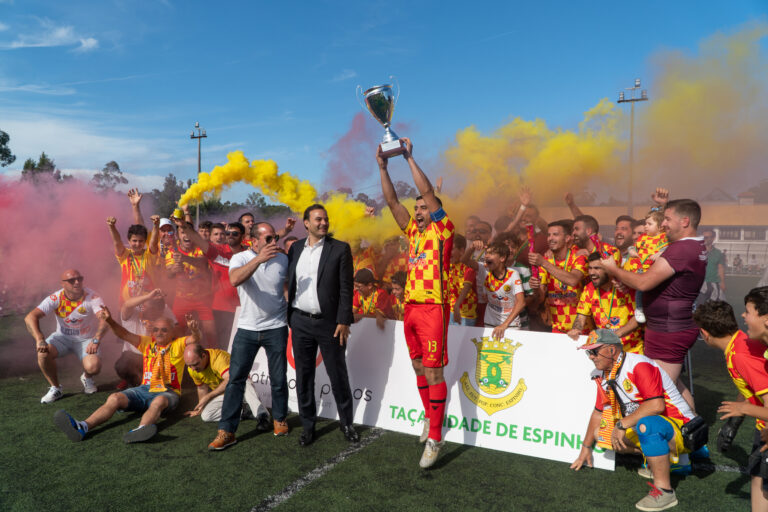 Leões Bairristas FC vencem a Taça Cidade de Espinho – Beatriz dos Panos