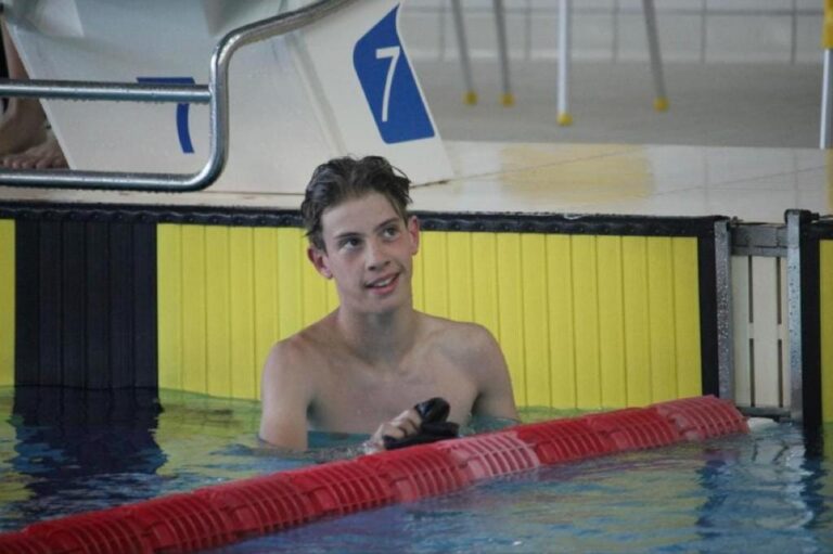 Natação: Atleta do SC Espinho Francisco Santos Campeão Nacional