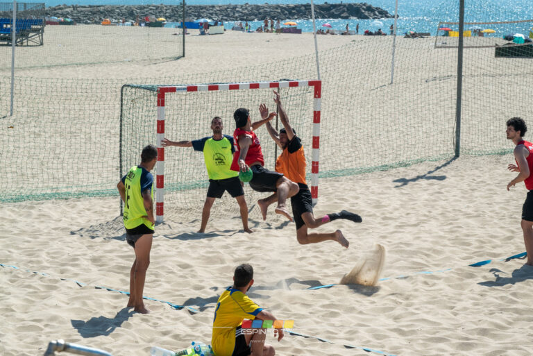 Praia da 37 foi palco do 60hs de Andebol de Praia