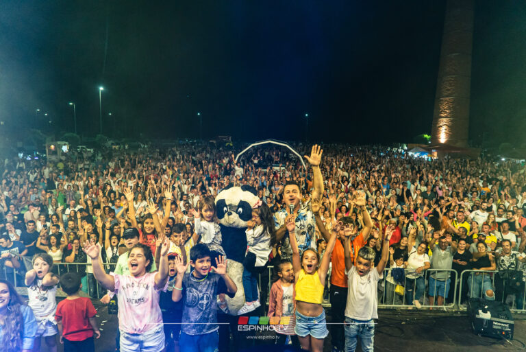 Milhares nas ruas de Espinho para festejar a Nª Srª d’Ajuda Milhares nas ruas de Espinho para festejar a Nª Srª d’Ajuda