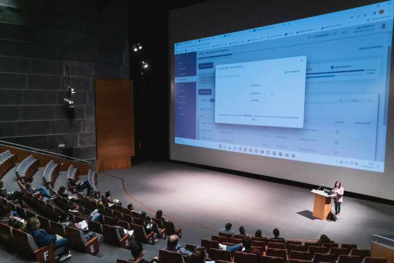 Município realiza sessão de esclarecimento sobre o cartão escolar