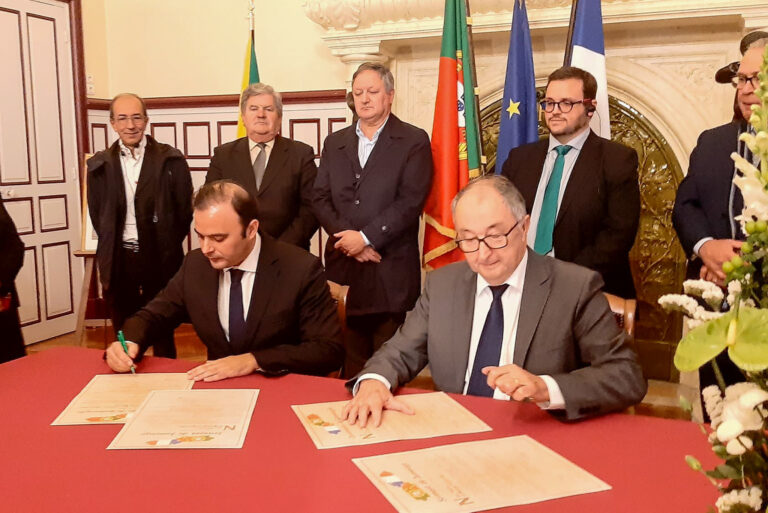 Presidente da Câmara e das Juntas de Freguesia recebidos na Cidade de Brunoy Presidente da Câmara e das Juntas de Freguesia recebidos na Cidade de Brunoy