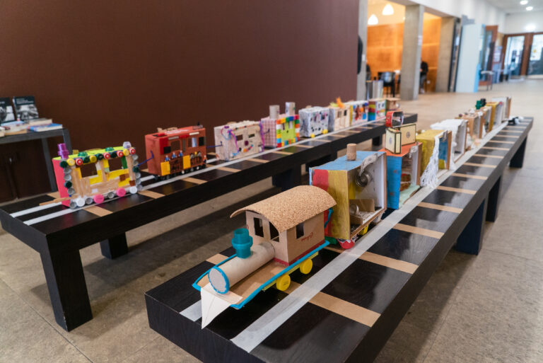 Exposição “Comboios na literatura” na Biblioteca