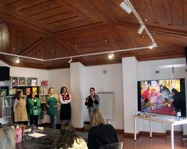 Associação EVida realiza workshop de Tapetes Temáticos em Óbidos Associação EVida realiza workshop de Tapetes Temáticos em Óbidos