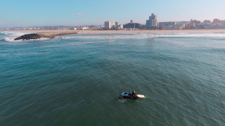 Dispositivo de Salvamento Aquático ativo em fim de semana de Páscoa